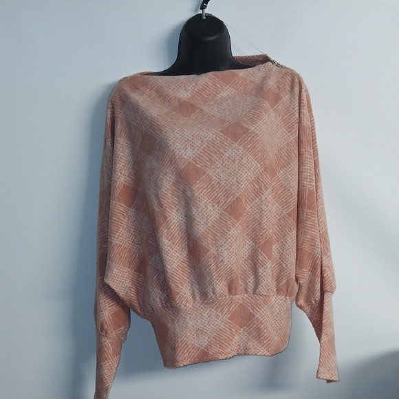 Gilli Women Pink Plaid Sweater Longsleeves Size Small NWT - Picture 1 of 6